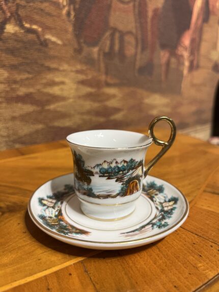 Vintage Porselen Kahve Fincanı Takımı – The Museum of Porcelain Collection 1999 – Altın Yaldızlı
