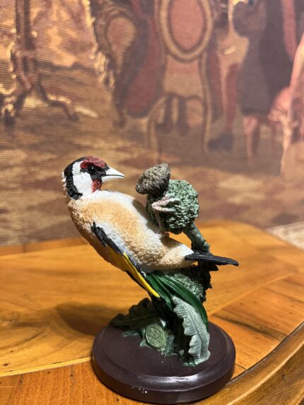 Vintage Distelfink (Saka Kuşu) Biblosu – El Boyaması Koleksiyonluk (9x8 cm)