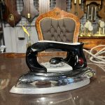 Vintage ROWENTA Alman Üretimi Elektrikli Ütü – Çalışır Durumda (12x24 cm)
