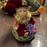Otantik Şapkali Dekoratif Bebek